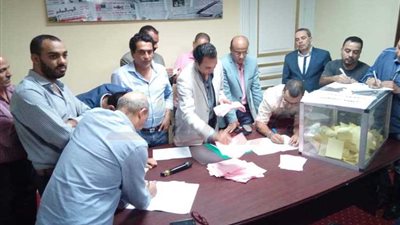 بدء فرز انتخابات التجديد النصفي لـ