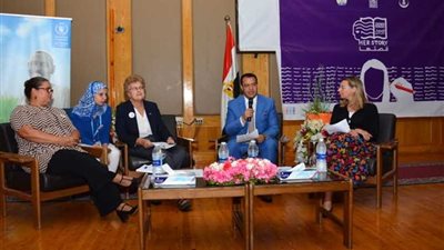 انطلاق ورشة كتابة وتحرير مقالات المرأة والأمن الغذائي بجامعة أسيوط..(صور)