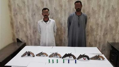 سقوط تاجر الأسلحة النارية في حلوان