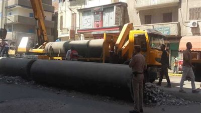 استكمال أعمال الرصف المتوقفة بكفر الدووار 