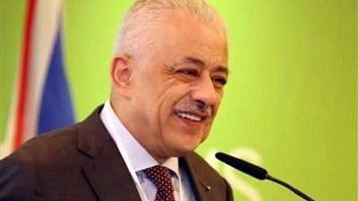 وزير التعليم يشكل فريق عمل لمتابعة تنفيذ حلول لمشكلات المدرسة اليابانية في التجمع