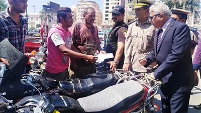 ضبط 4 دراجات بخارية مبلغ بسرقتهم بالبحيرة