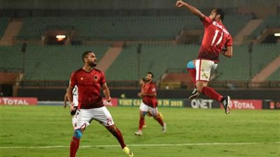 الشوط الأول.. الأهلي يتقدم على وفاق سطيف بثنائية