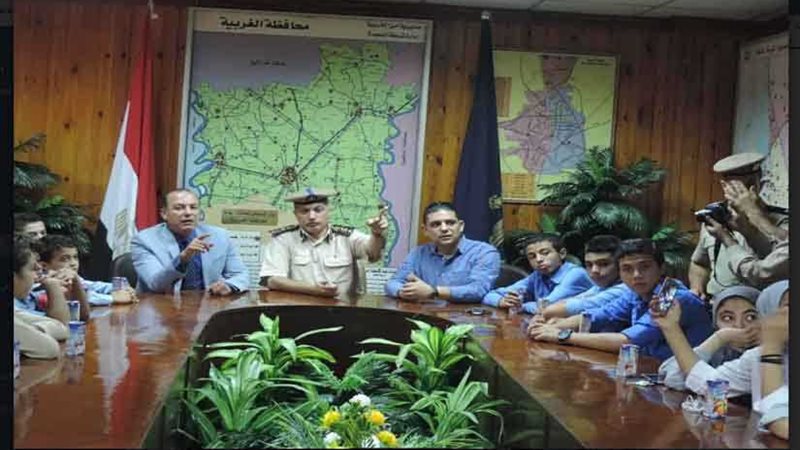 وفد طلابي يزور المواقع