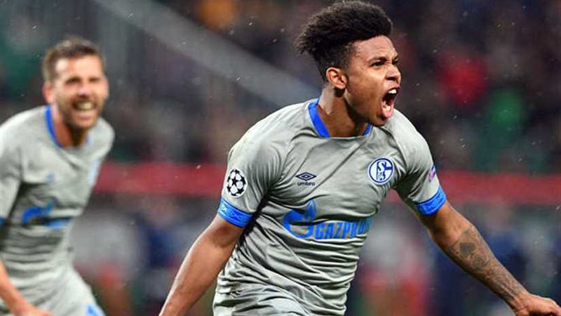 شالكة يفوز على لوكوموتيف