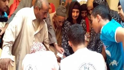 قافلة الأزهر الطبية للواحات البحرية تفحص 3334 مريضا وتجري 155 عملية جراحية
