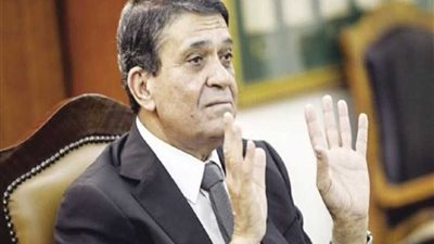 أحمد زكي عابدين رجل من زمن الحرب.. أول ضابط عبر القناة سابحا وبيده العلم