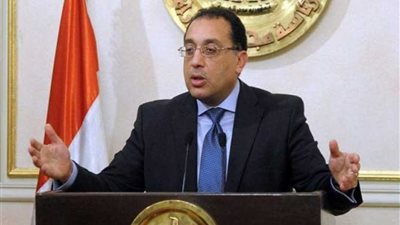 رئيس الوزراء: تعاون وتنسيق تام بين الوزراء المعنيين ومحافظ الوادي الجديد لإزالة آثار حريق الراشدة