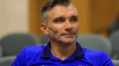 كارتيرون يعلن تشكيل الأهلي لمواجهة الاتحاد.. عودة علي لطفي ومروان محسن