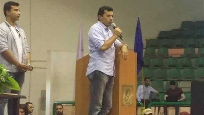 وزير الرياضة: 