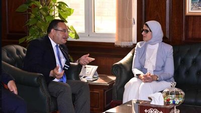 وزيرة الصحة تراجع خطة مبادرة فيروس سي مع محافظ الإسكندرية