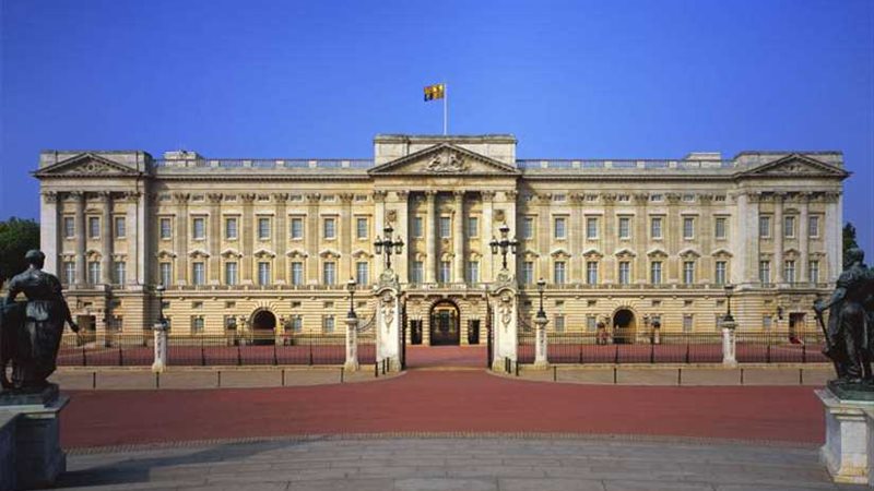 المشرف على ترميم