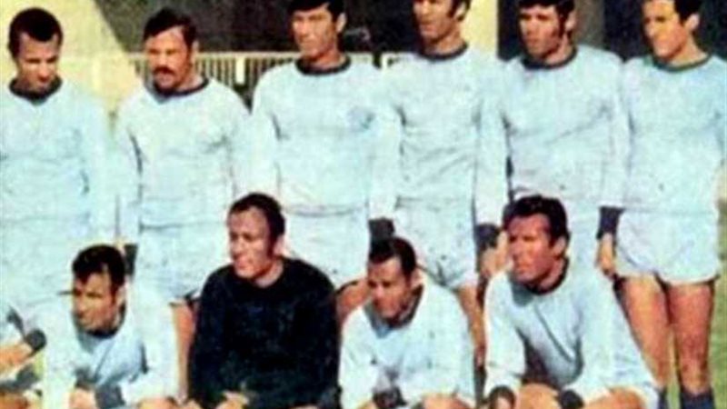 دور كرة القدم في