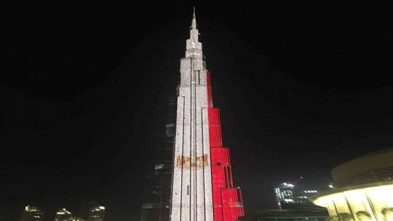 برج خليفة يتزين بعلم