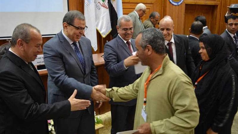 تسليم 536 شهادة أمان