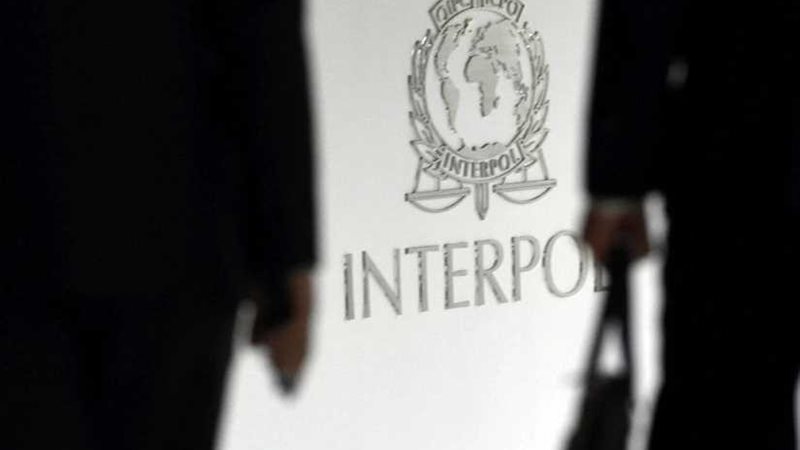 الشرطة الفرنسية تفتح