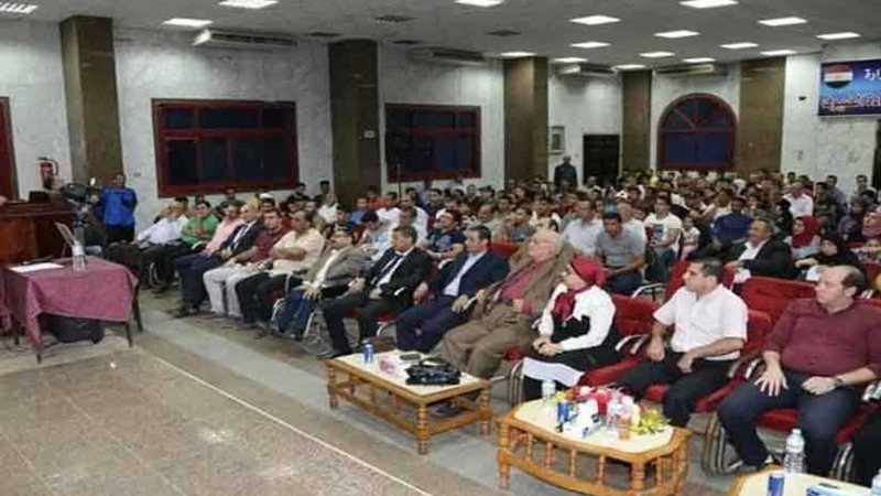 200 شاب يشاركون في