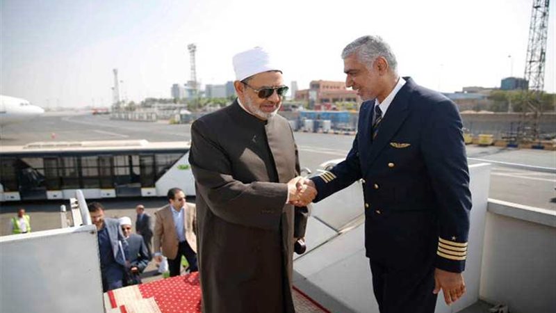 شيخ الأزهر يبدأ جولة