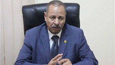 برلماني يطالب بمعادلة طلاب 