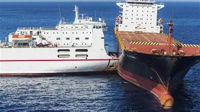 أول فيديو.. لتصادم سفينتين في البحر المتوسط