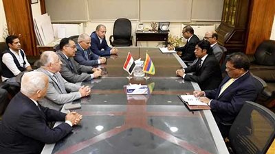 مدبولى يلتقى وزير البنية التحتية والنقل البرى بموريشيوس لبحث مجالات التعاون المشترك