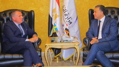عرفات يلتقي سفير السويد لبحث سبل التعاون في مجالات النقل