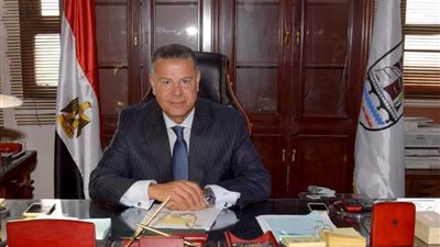 محافظ بني سويف يعد المستثمرين بتذليل العقبات