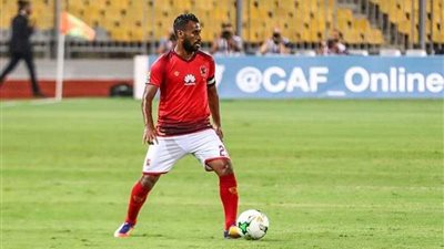 تدريبات بدنية لحسام عاشور بمران الأهلي‎