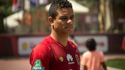 ثنائي الأهلي يؤدي تدريبات تأهيلية بالتتش