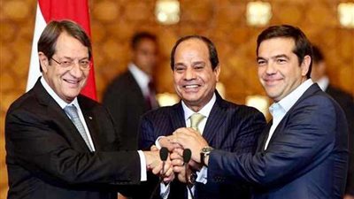 24 ساعة في تكريت.. نشاط الرئيس في صور