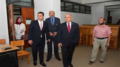لجنة تقييم الجامعات تصل أسيوط لاختيار أفضل جامعة.. صور