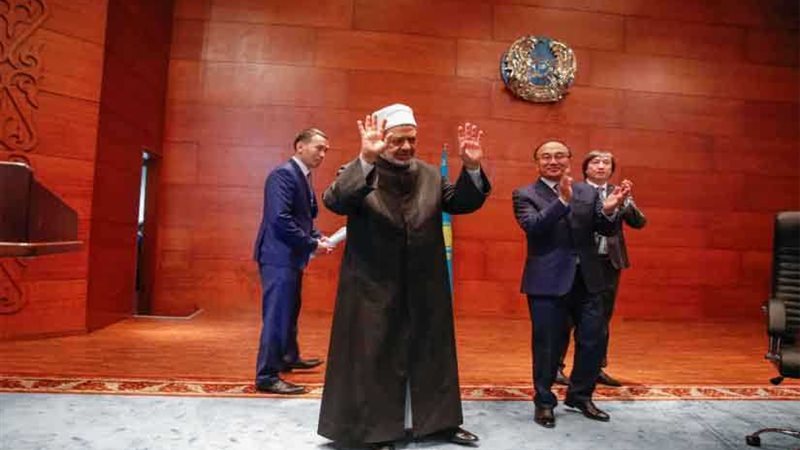 شيخ الأزهر يلقى كلمة