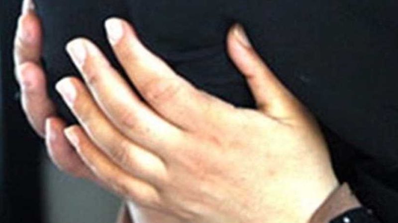 ضبط مسنة هاربة من