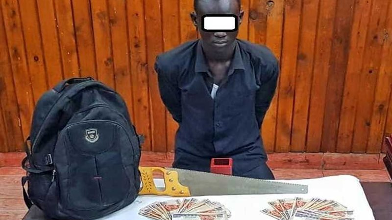 القبض على طالب سرق