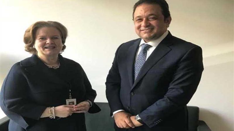 عابد يلتقي مدير حقوق