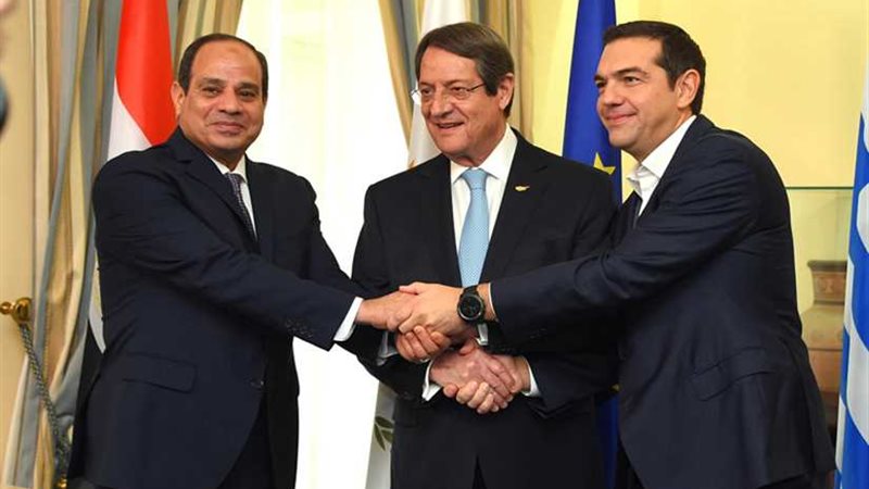 الرئيس السيسى يشيد