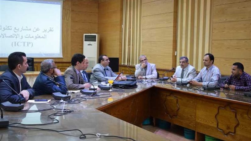 طلاب جامعة بنها يشاركون