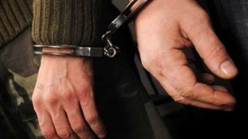 القبض على تاجر خمور