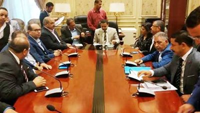 حطب وإدريس يهنئنان رشاد برئاسة لجنة الشباب والرياضة بالبرلمان