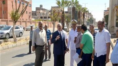 محافظ الأقصر يتفقد أعمال تطوير ورفع كفاءة شارع خالد بن الوليد السياحي