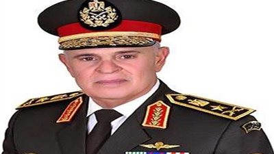 الفريق محمد فريد يغادر إلى أمريكا