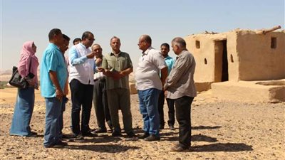 رئيس قطاع الآثار الإسلامية يتفقد المناطق الأثرية بالوادي الجديد