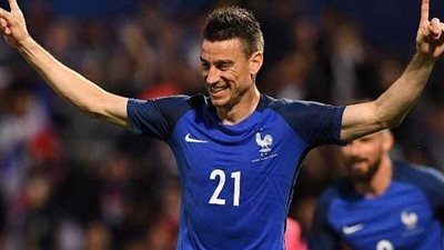 كوسيلني يعتزل دوليًا بسبب عدم مشاركته في تتويج فرنسا بكأس العالم