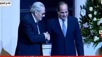 كرمه الرئيس السيسي.. 20 معلومة عن الفريق 