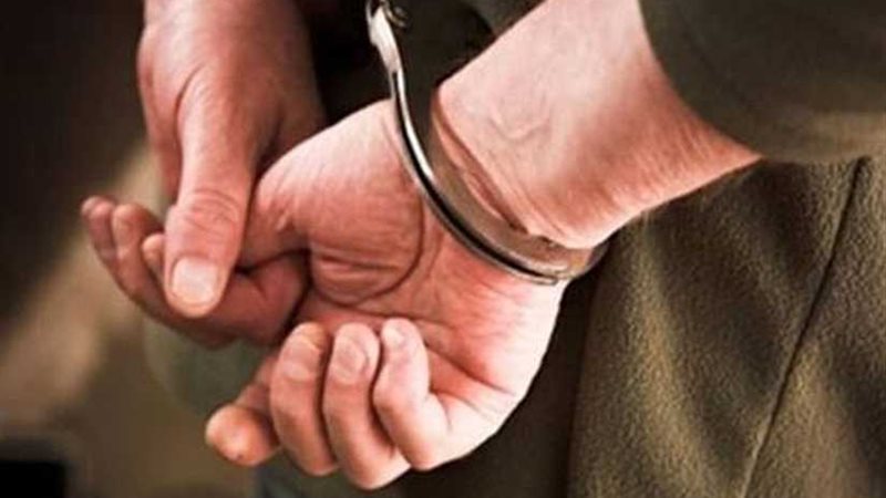 مقاول الساحل.. تاجر