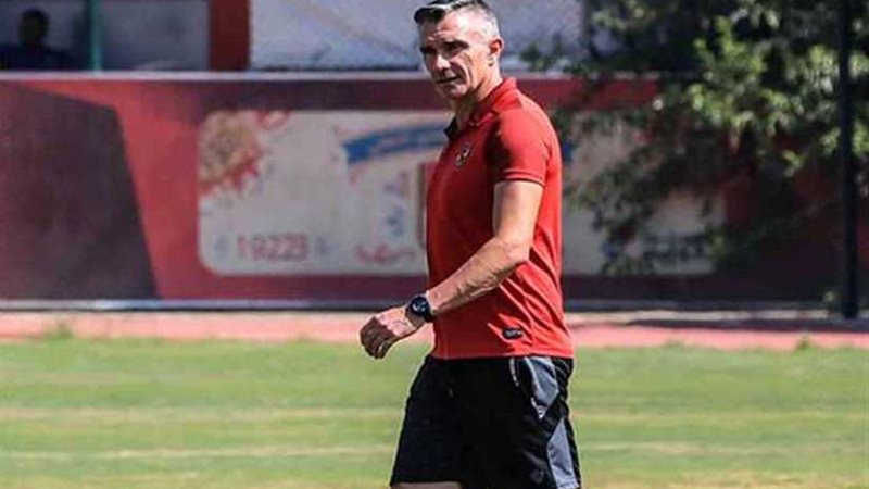 كارتيرون يعقد جلسة