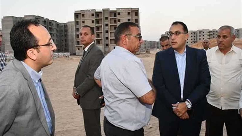 مدبولى يتفقد الإسكان