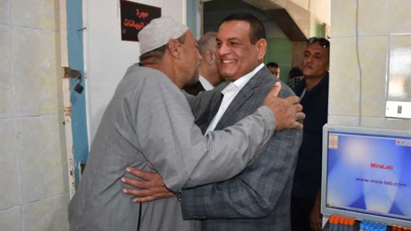 محافظ البحيرة يتابع