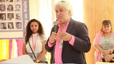 رئيس وفد الفنانين بملتقى البرلس يكتشف مواهب أطفال 