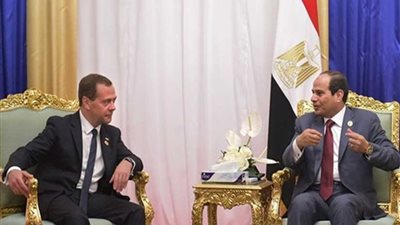 السيسي يبحث مع ميدفيديف توسيع التعاون المشترك
